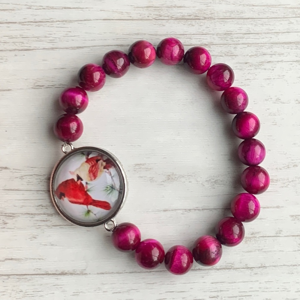 Cardinal beaded charm bracelet